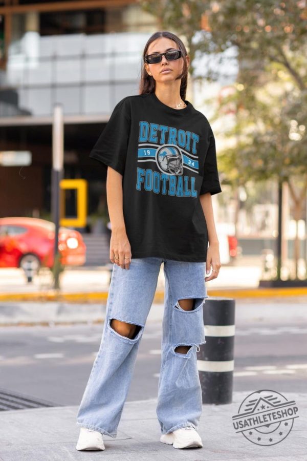 Vintage Detroit Football Crewneck Sweatshirt Classic Game Day Apparel usathleteshop 1 1