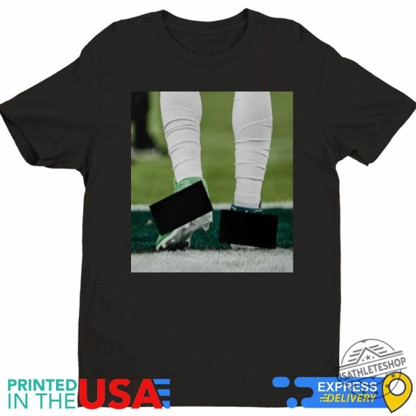 Jalen Hurts The Banned Two Different Colored Jordans Shirt usathleteshop 1