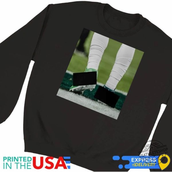 Jalen Hurts The Banned Two Different Colored Jordans Shirt usathleteshop 1 2