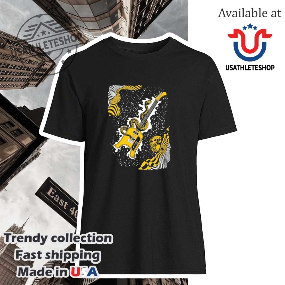 "Ultimate Sports Fan Gear: Eagles, Lakers, Knicks Championship Tees" 19 Status Serigraph Slithery Banana Shirt Retro Graphic Tee