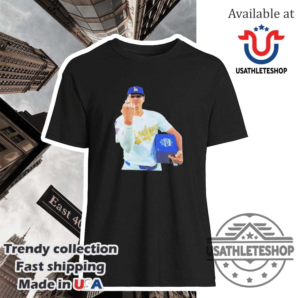 "Top New York T-Shirts: Yankees & Knicks Logo Tees Collection" 22 Kiké Hernandez Middle Finger Statement Shirt